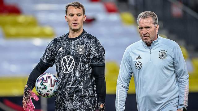 锁定小组第 锁定小组第