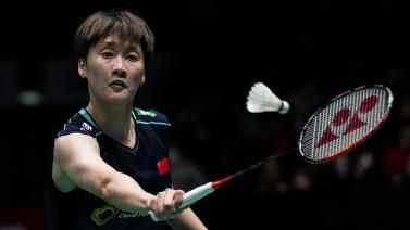 的硬碰硬中 的硬碰硬中