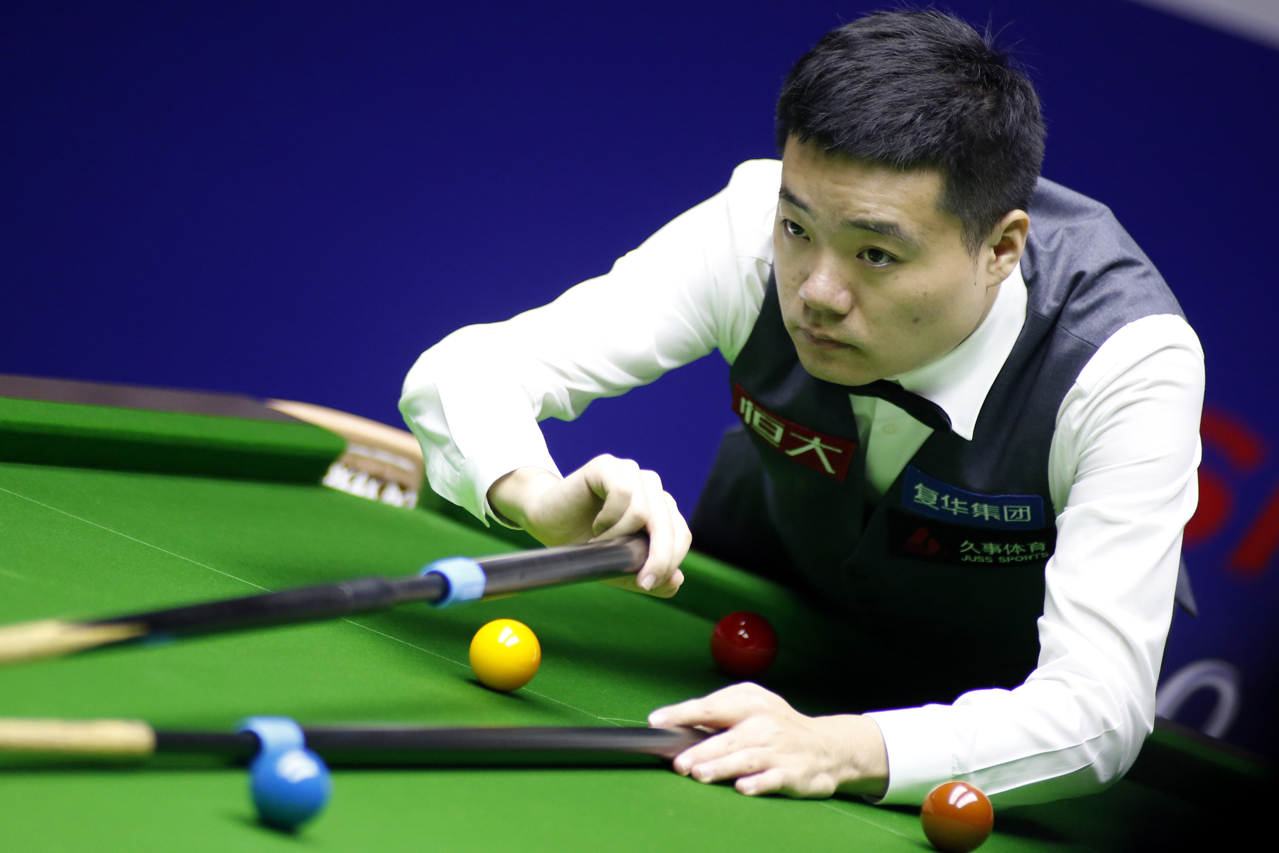 般显赫的战 般显赫的战