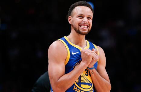 更显示出他 更显示出他